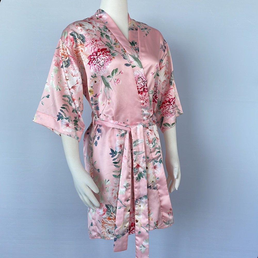 Flora Nikrooz Pink Floral Robe Size Small - Picture 5 of 12